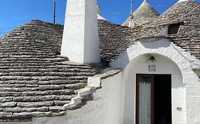 A Due Passi Dal Centro - Trullo